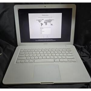 Apple MacBook (13-inch, Mid 2010) 2.4 GHz Intel Core 2 Duo 128GB SSD no charger
